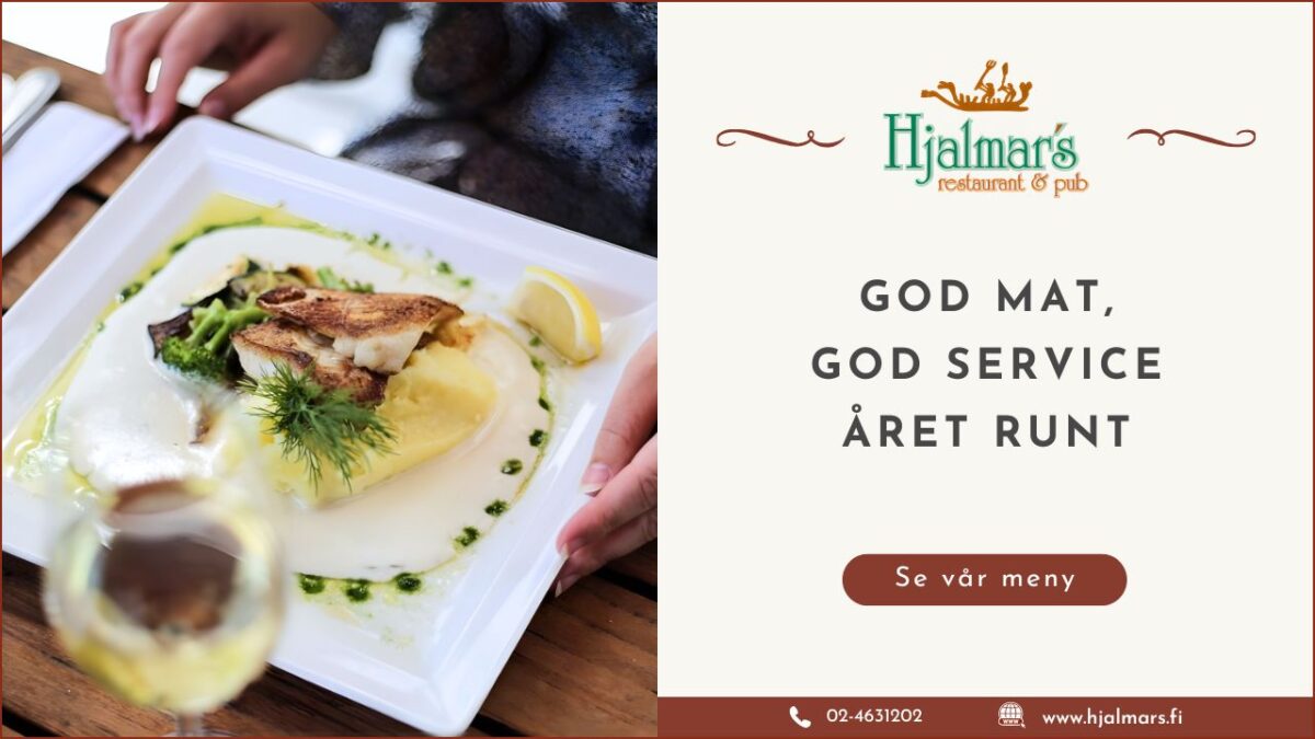 En person håller en gaffel nära en tallrik med fiskfilé med sås, potatismos och garnering. Hjalmars restauranglogotyp och slogan visas bredvid rätten.