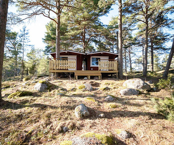 Kaksi mökkiä Rumar Strand Korppoossa