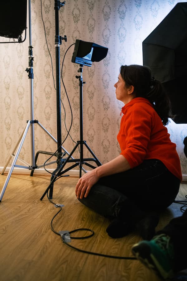 Astrid Menzel film set